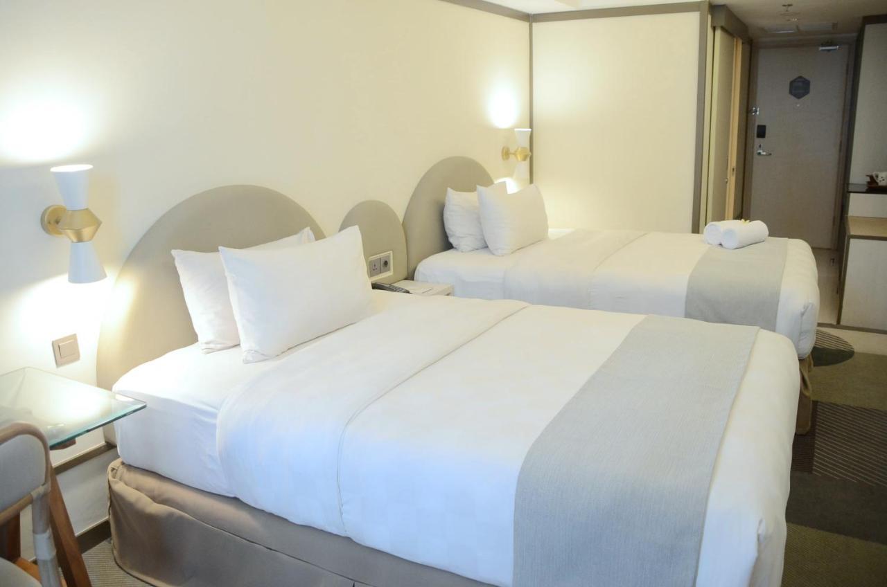 Louis Kienne Hotel Pemuda Semarang Dış mekan fotoğraf